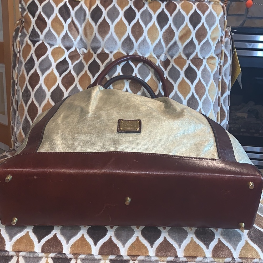 BURBERRY Unique Travel Bag - Picture 4 of 11
